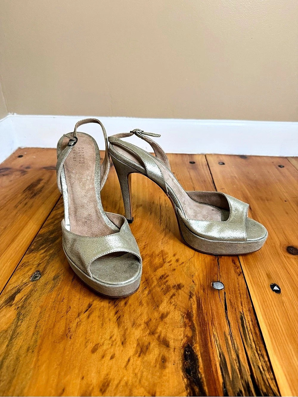 Barney’s New York Metallic Platform Peep-Toe Heels EU 38